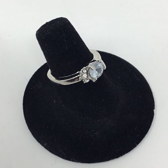 Cubic Zirconia Simple Setting Fashion Ring (H15) - Picture 4 of 5